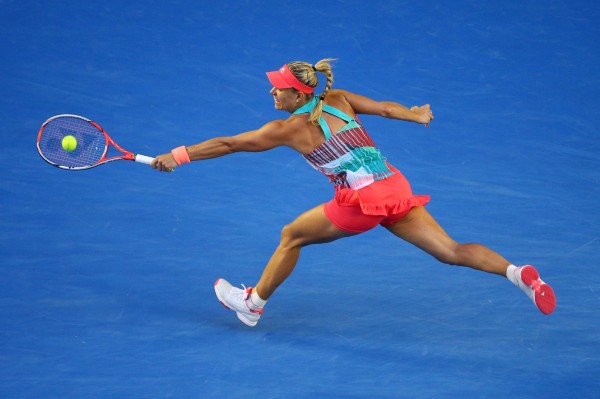  小威廉姆斯复出首秀，澳网赛场再现黑珍珠风采