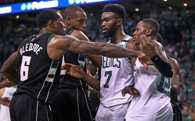  字母哥三双助力雄鹿大胜凯尔特人