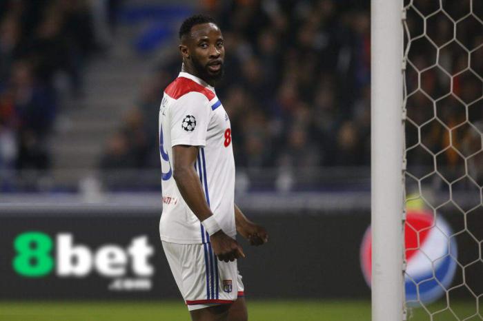  欧冠淘汰赛激情碰撞，顶级球星闪耀赛场