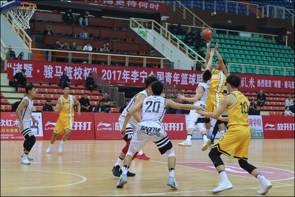  北控男篮防守漏勺遭广东宏远痛击