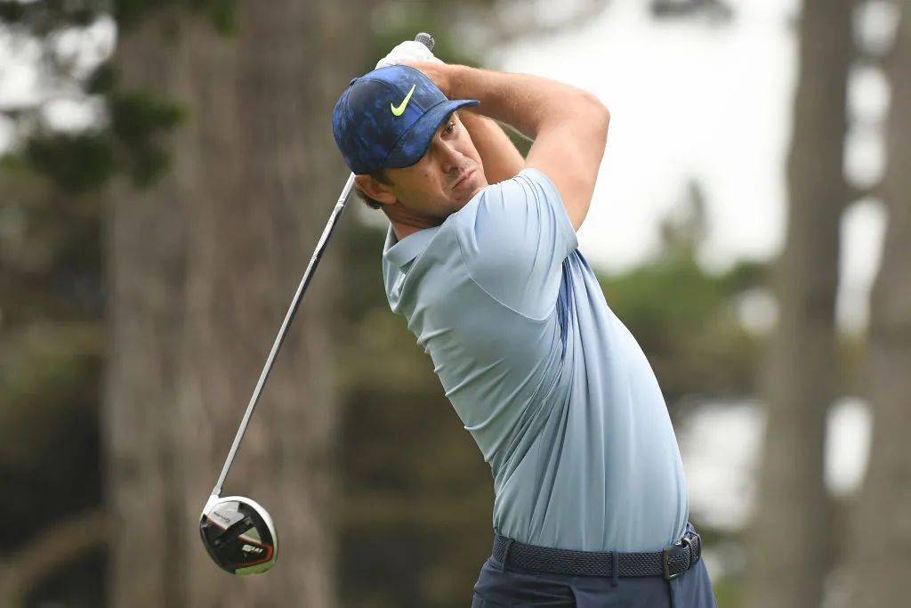 隆德罗草地滑步,女王杯半决赛惊艳全场观众